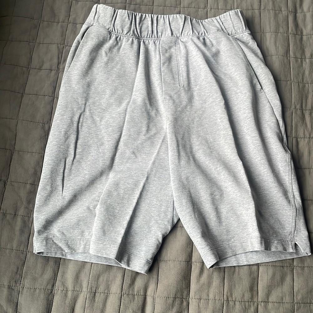 Lululemon Grey sweat-shorts